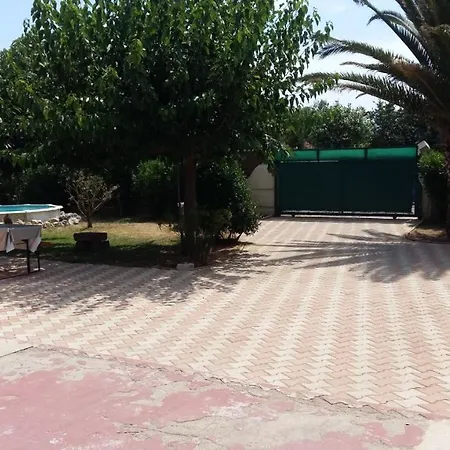 Maison 8 Personnes A 250 Metre De La *